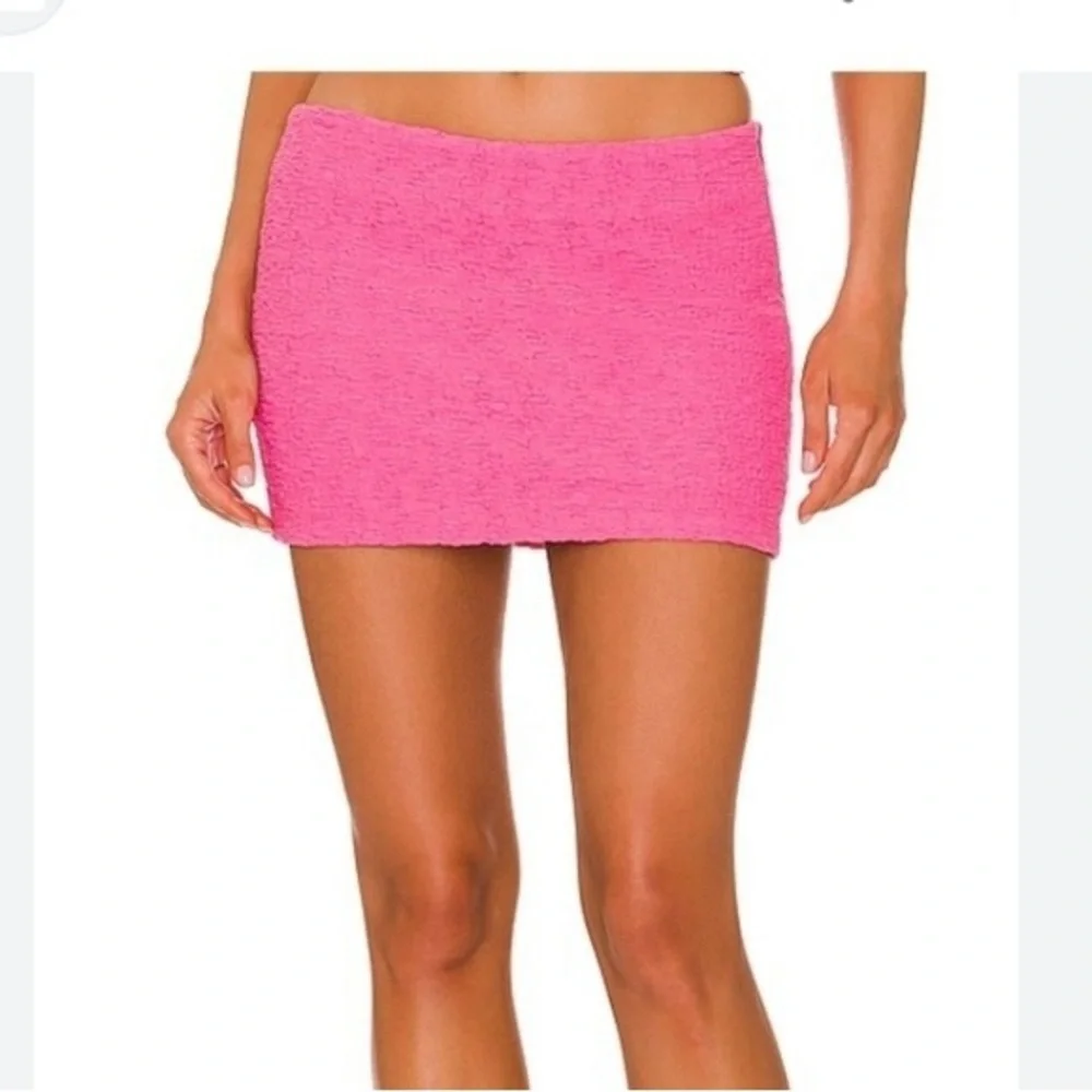 h:ours Vibrant Pink Mini Skirt - Picture 1 of 6